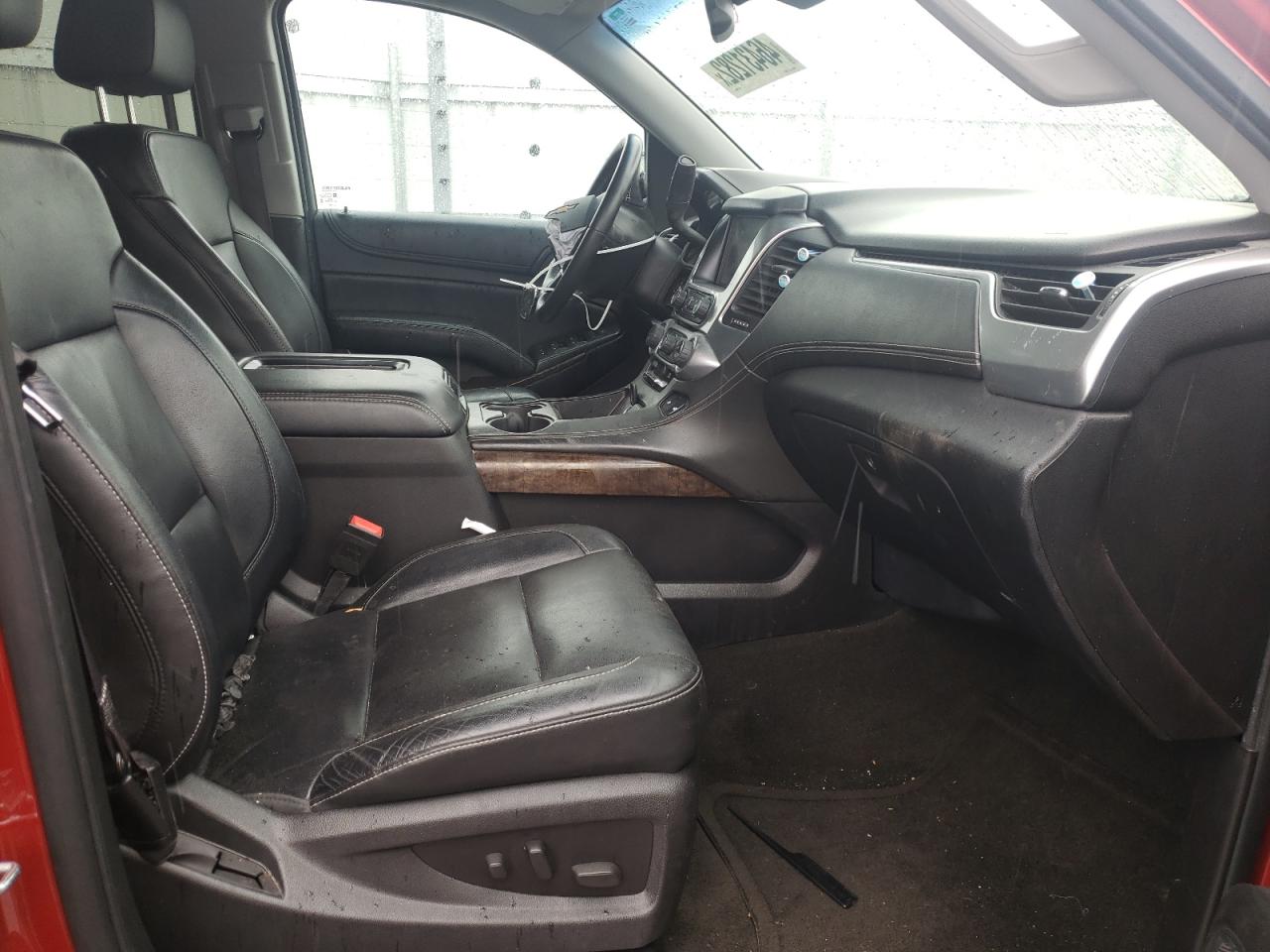 Photo 5 from auction – 2015 CHEVROLET SUBURBAN K with VIN 1GNSKJKC8FR680886