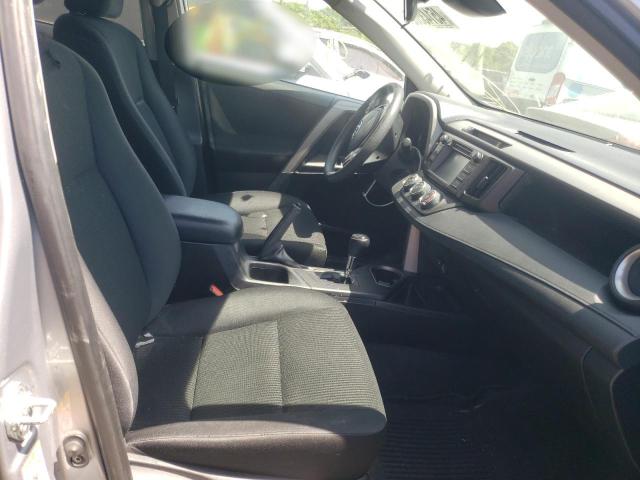 Photo 5 from auction – 2017 TOYOTA RAV4 LE with VIN 2T3BFREV4HW567688