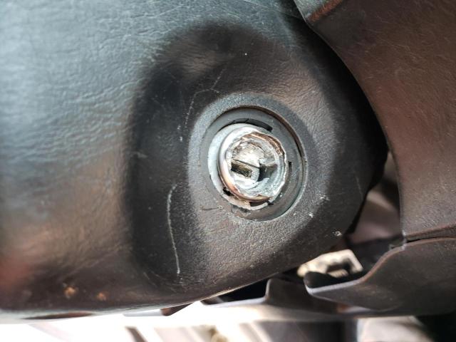 Photo 9 from auction – 2005 FORD ESCAPE LIM with VIN 1FMCU04165KB33518