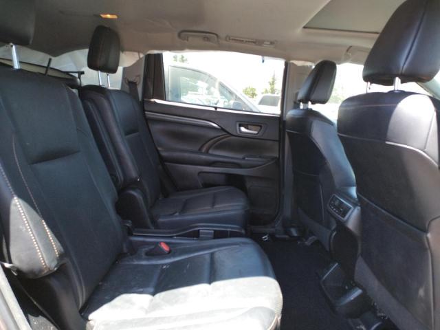 Photo 6 from auction – 2018 TOYOTA HIGHLANDER with VIN 5TDDZRFH6JS858368