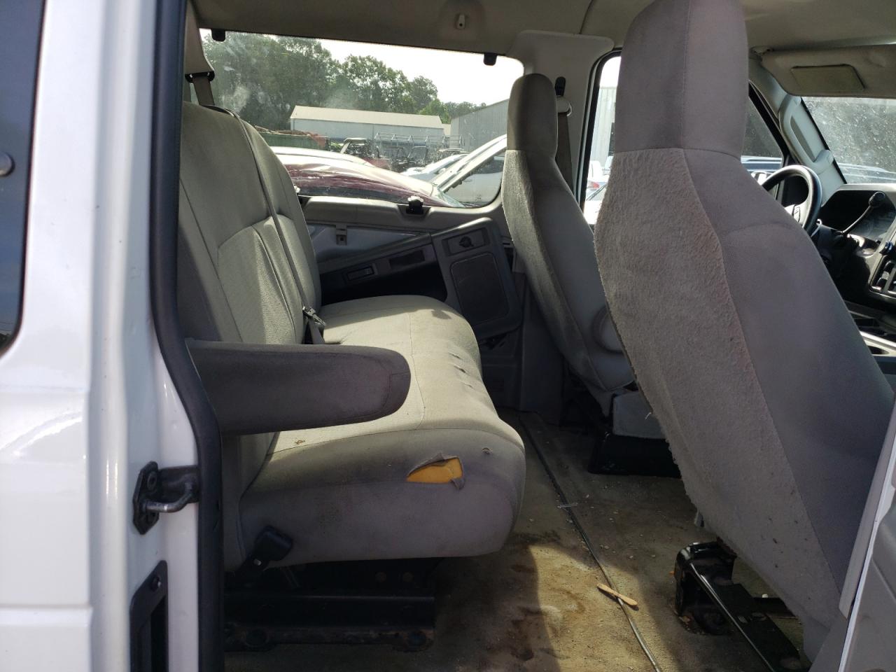 Photo 6 from auction – 2013 FORD ECONOLINE with VIN 1FBNE3BL0DDA05296