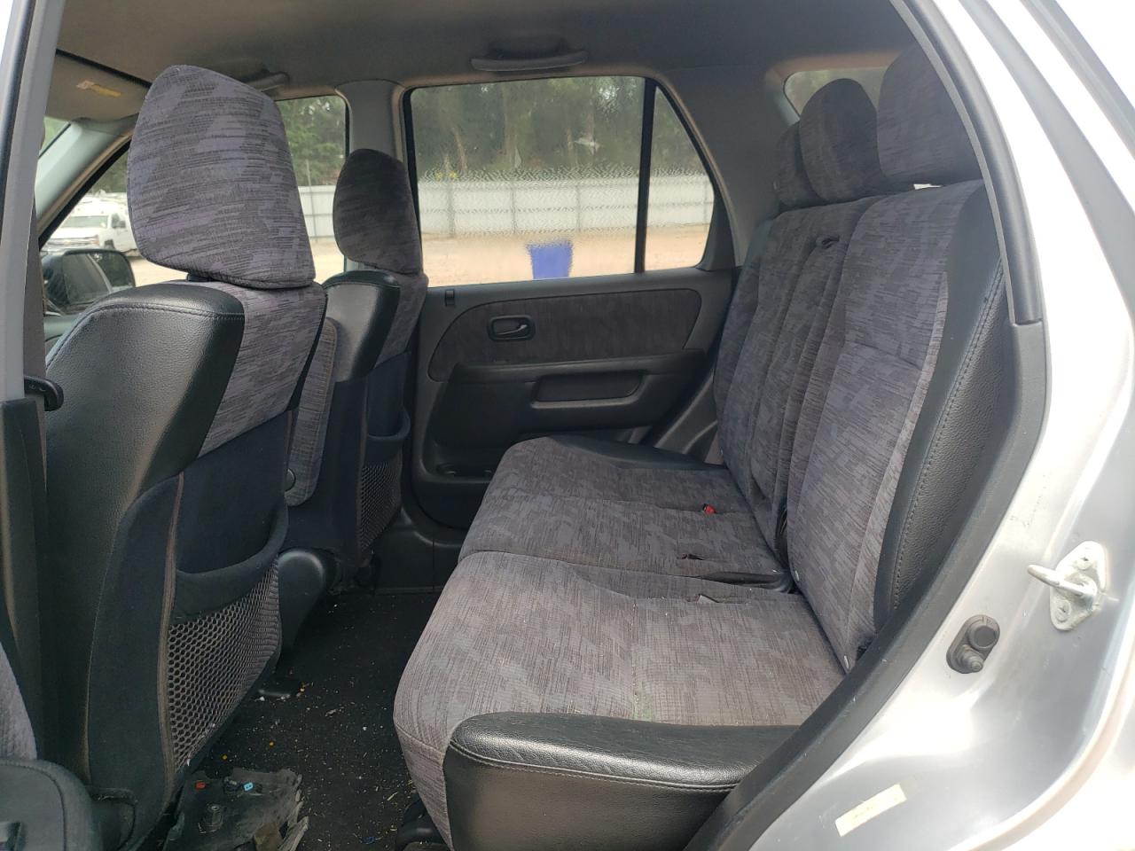 Photo 6 from auction – 2002 HONDA CR-V LX with VIN JHLRD68402C015561