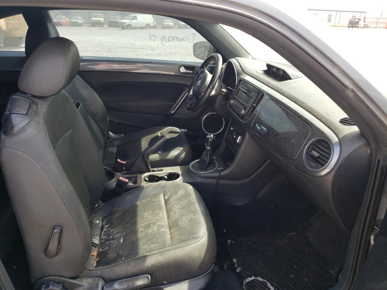 Photo 5 from auction – 2013 VOLKSWAGEN BEETLE with VIN 3VWRL7AT8DM680293