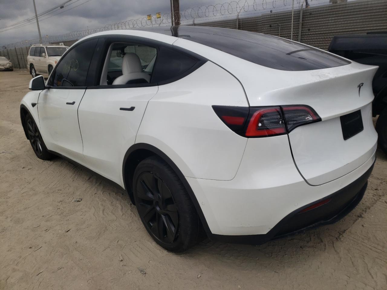 Photo 3 from auction – 2021 TESLA MODEL Y with VIN 5YJYGDED2MF110489