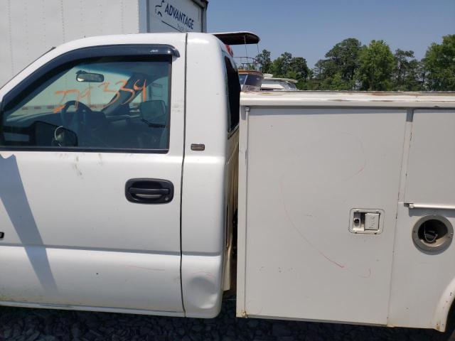 Photo 9 from auction – 2002 CHEVROLET SILVERADO with VIN 1GBHC24U32E305473
