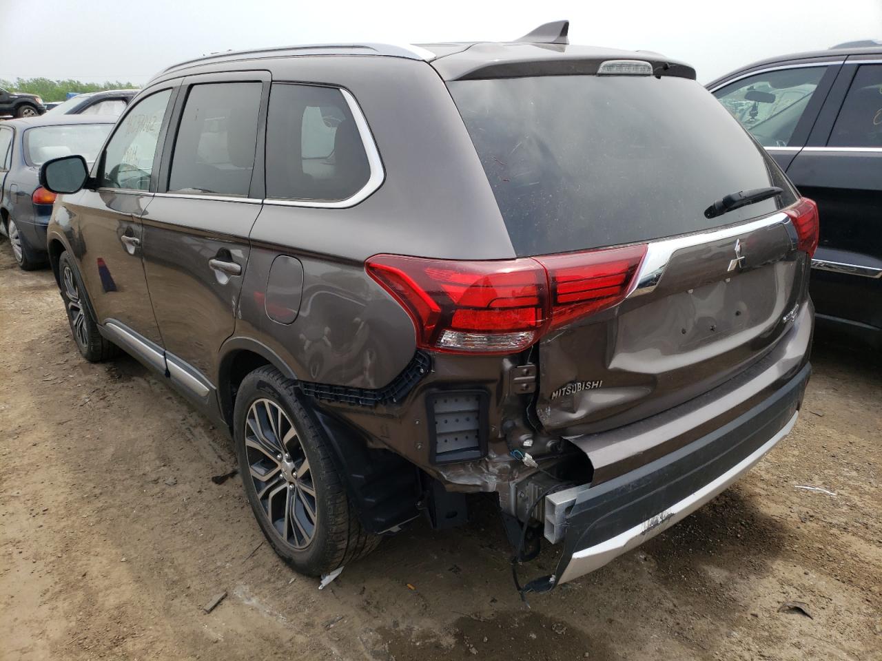 Photo 3 from auction – 2017 MITSUBISHI OUTLANDER with VIN JA4AD3A30HZ053544