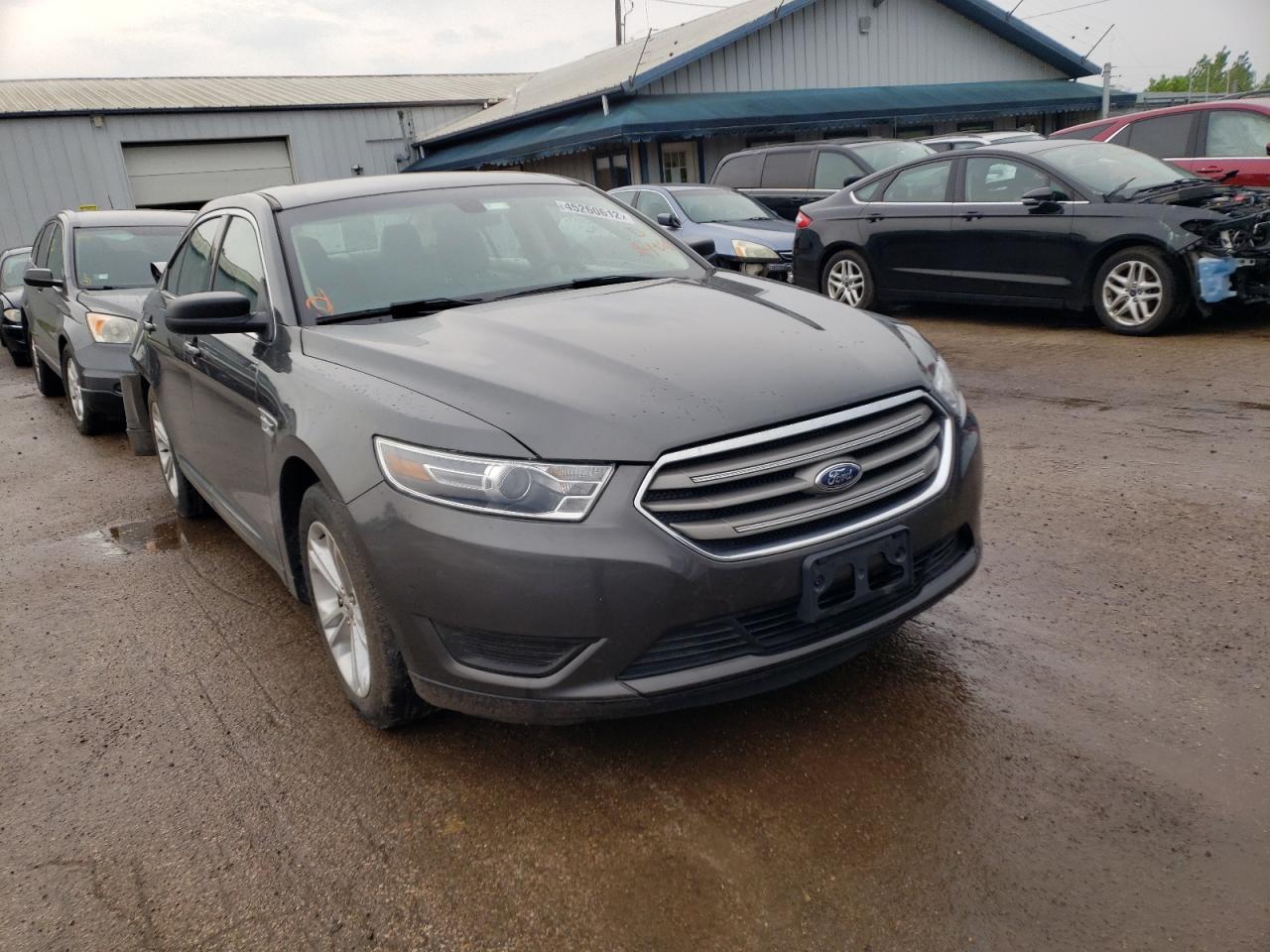 FORD TAURUS SE 2019 with VIN 1FAHP2D89KG114881 - Photo from auction