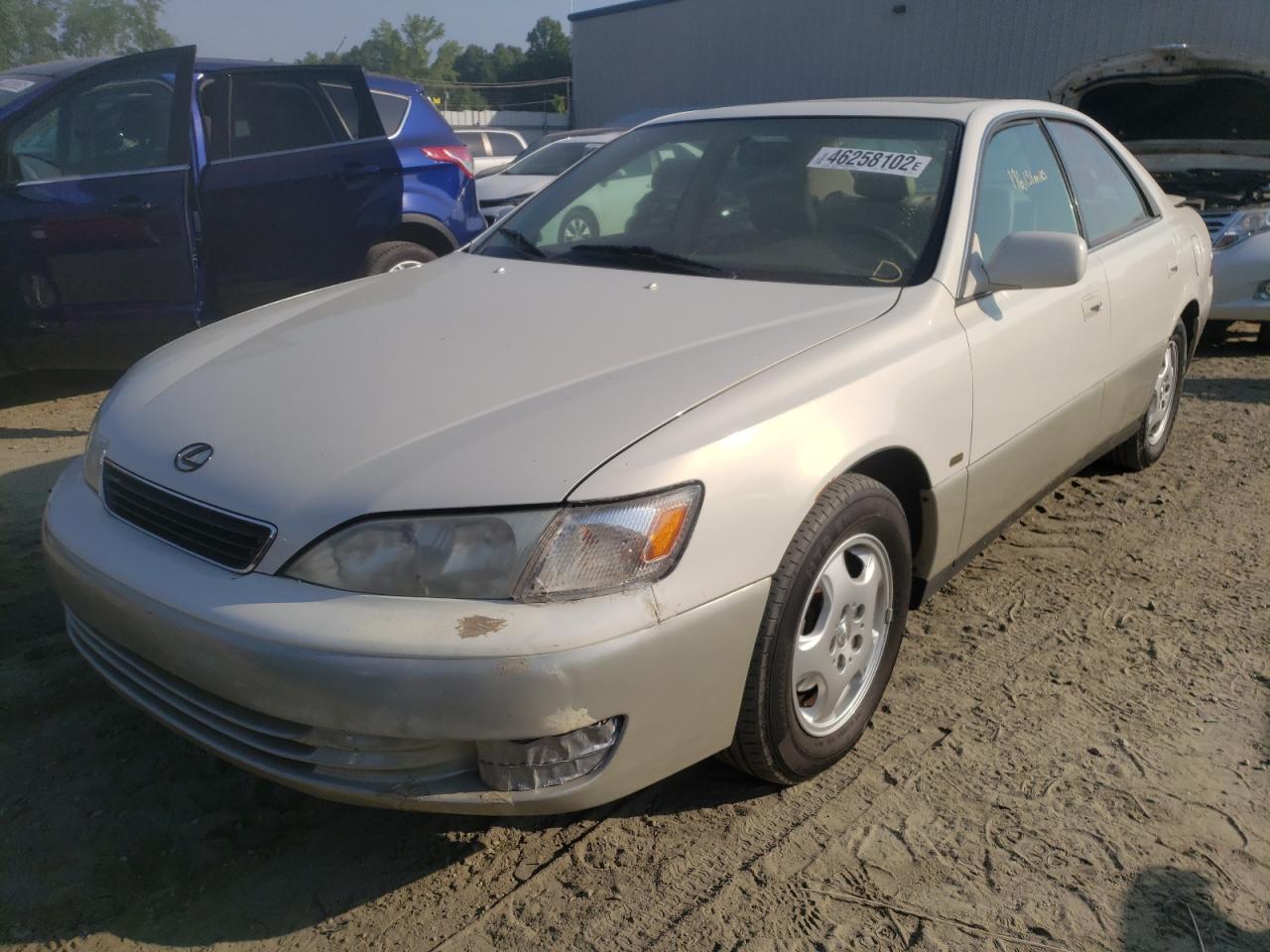 Photo 15 from auction – 1999 LEXUS ES 300 with VIN JT8BF28G9X0207614