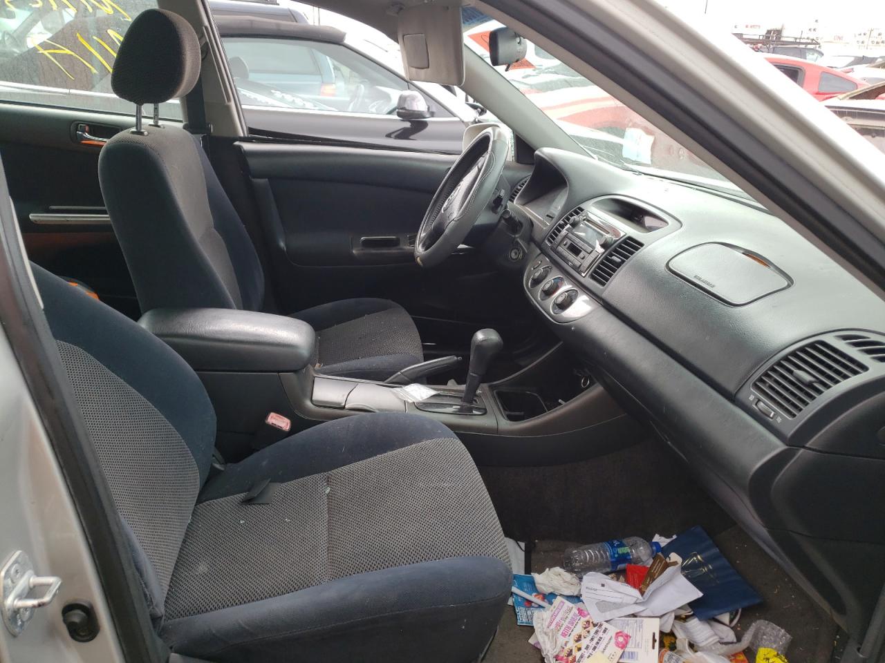 Photo 5 from auction – 2004 TOYOTA CAMRY LE with VIN 4T1BE32K54U282334
