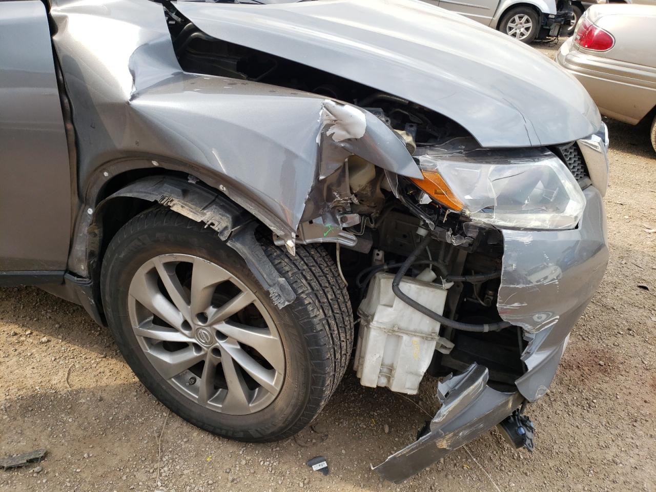 Photo 9 from auction – 2015 NISSAN ROGUE S with VIN 5N1AT2MV8FC805468