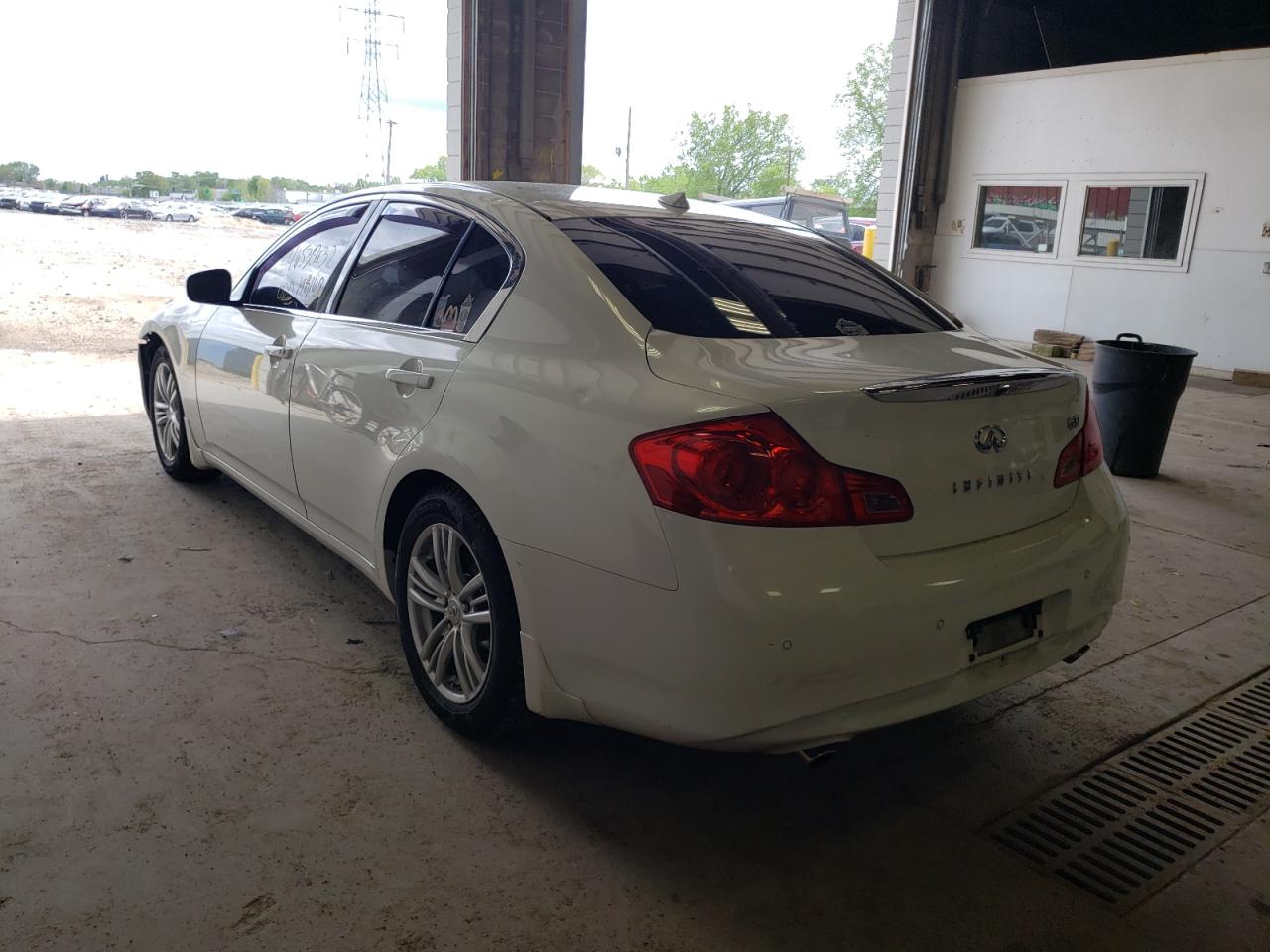 Photo 3 from auction – 2011 INFINITI G37 BASE with VIN JN1CV6AP7BM304700