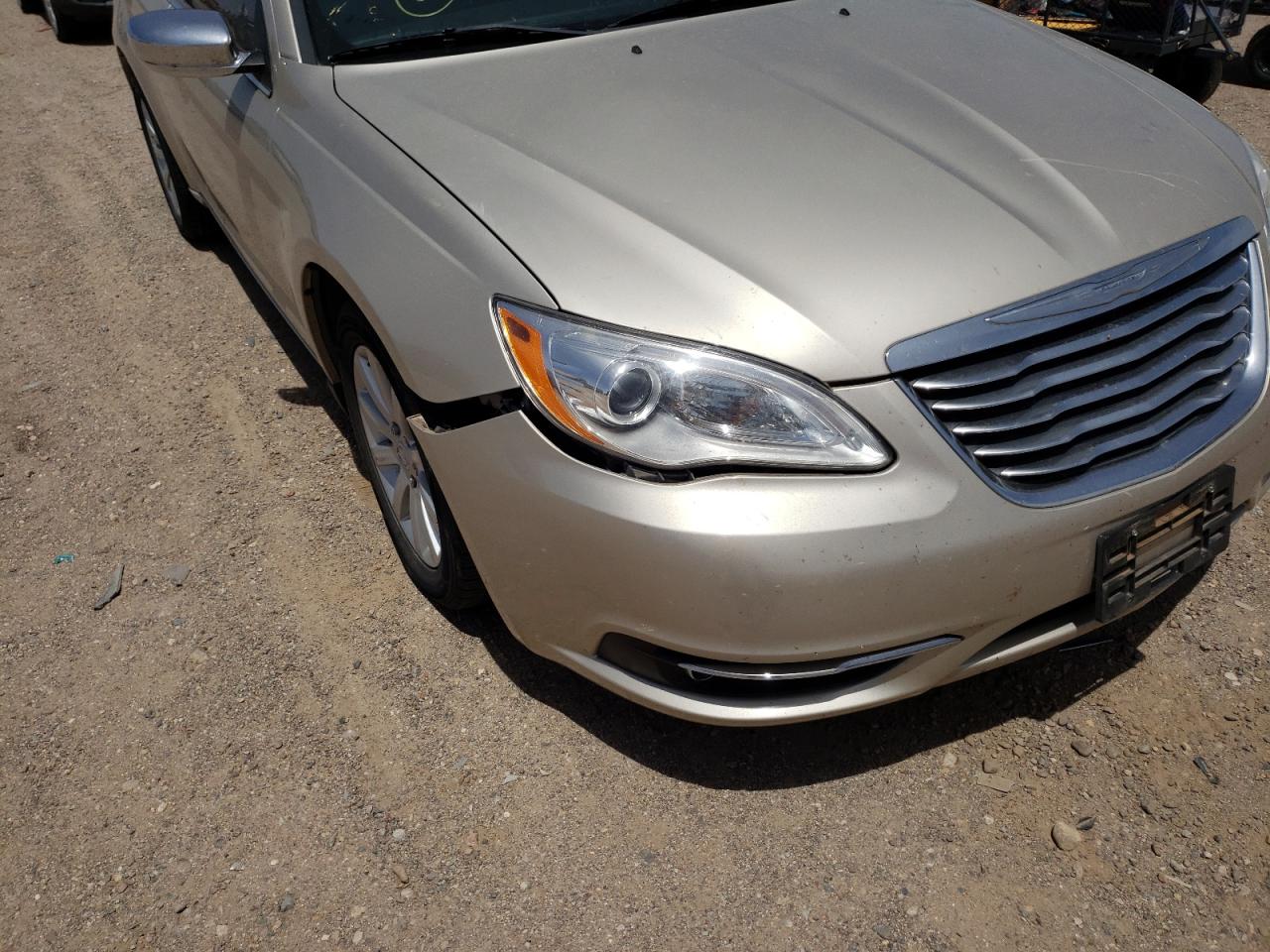 Photo 9 from auction – 2014 CHRYSLER 200 LIMITE with VIN 1C3CCBCG7EN198258