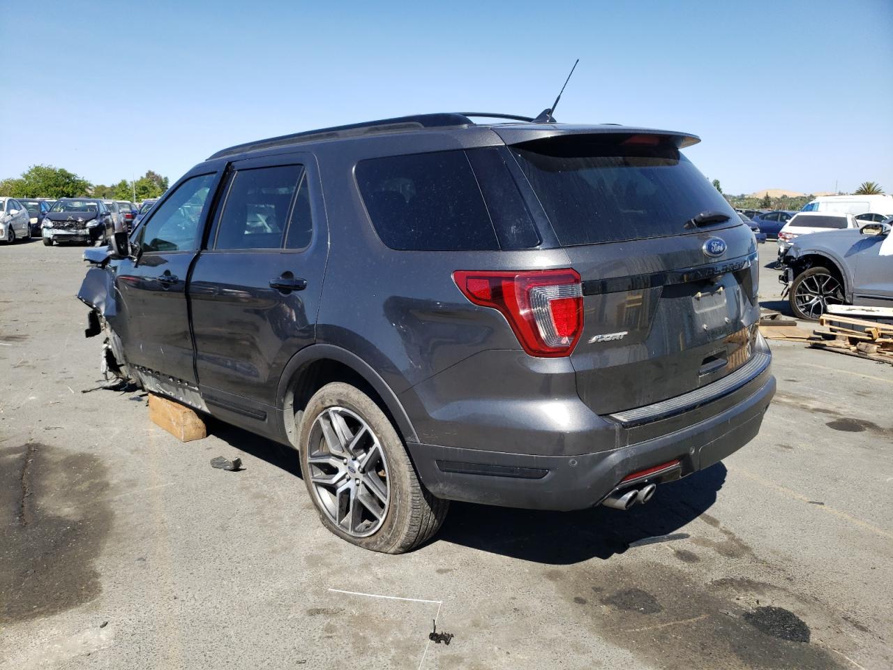 Photo 3 from auction – 2018 FORD EXPLORER S with VIN 1FM5K8GT9JGB80209
