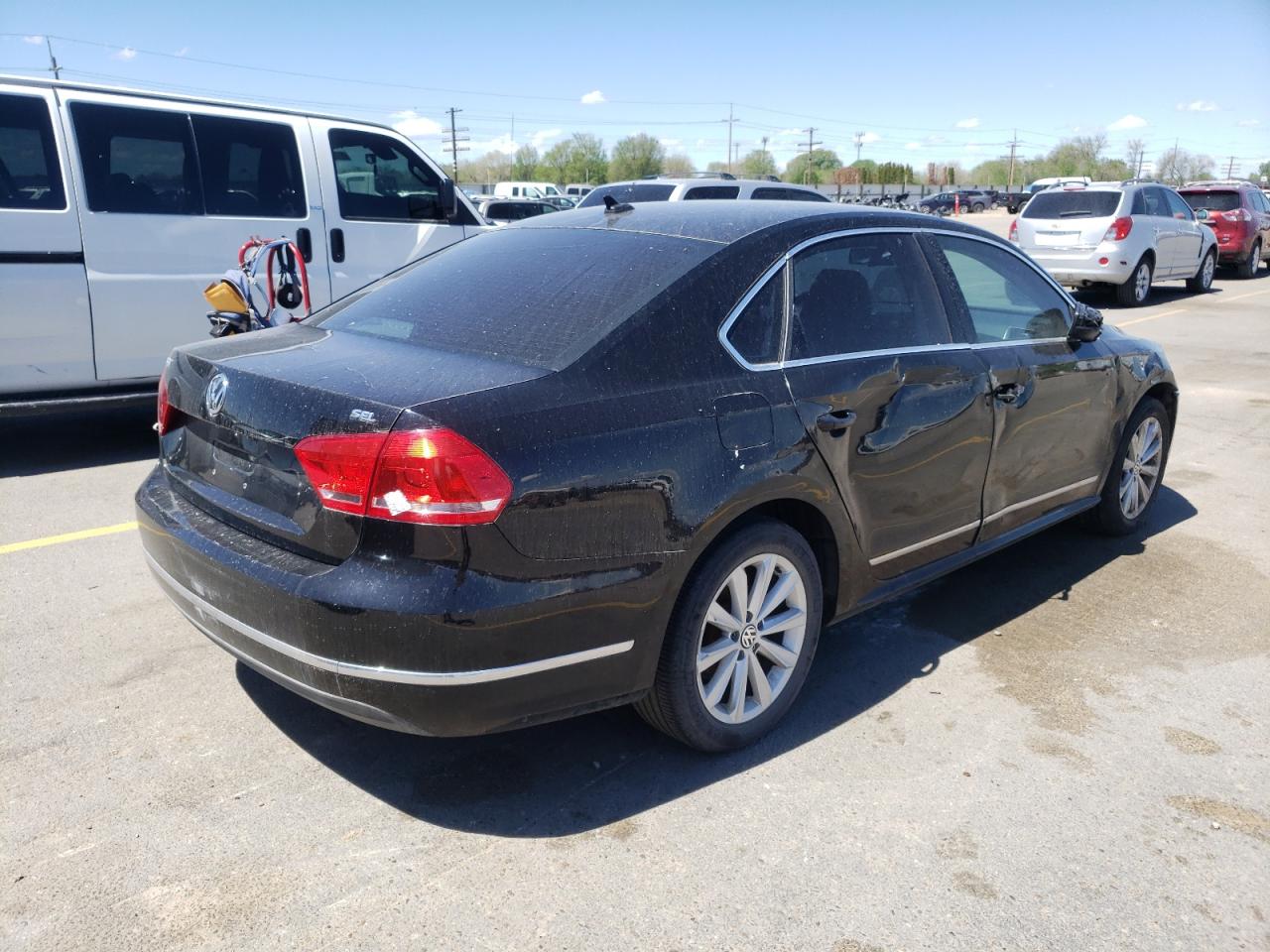 Photo 4 from auction – 2013 VOLKSWAGEN PASSAT SEL with VIN 1VWCH7A3XDC059159