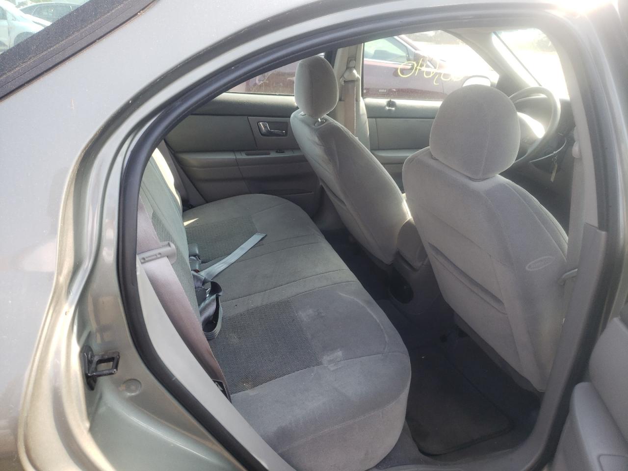 Photo 6 from auction – 2003 FORD TAURUS SE with VIN 1FAHP58S13G118996