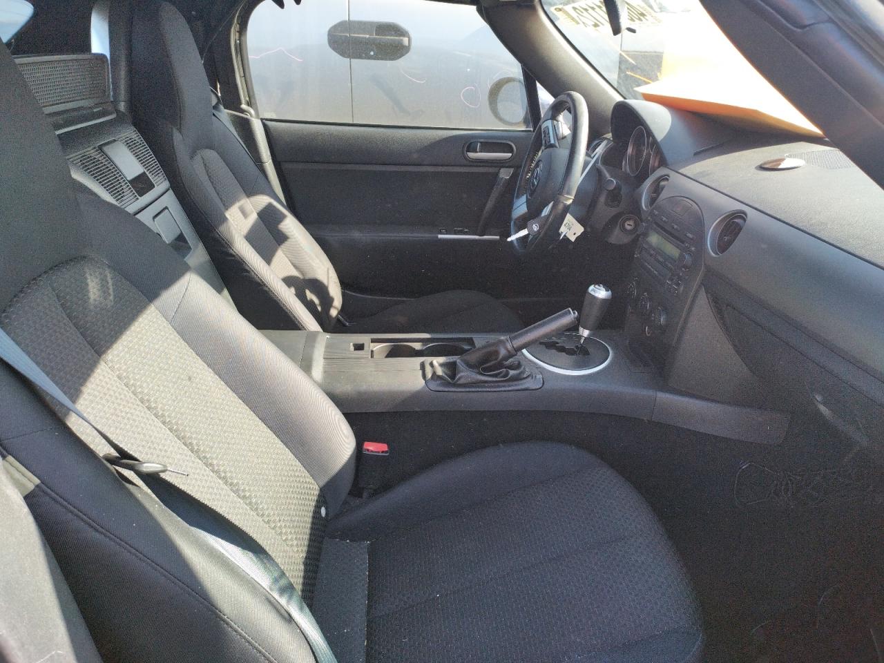 Photo 5 from auction – 2007 MAZDA MX-5 MIATA with VIN JM1NC25F670127013