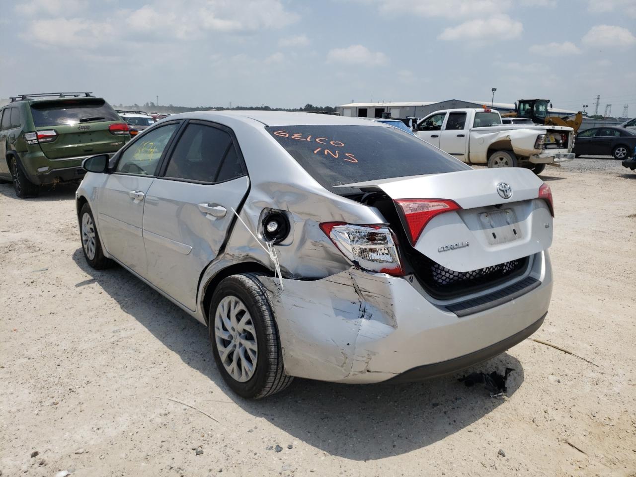 Photo 16 from auction – 2017 TOYOTA COROLLA L with VIN 5YFBURHE2HP631819