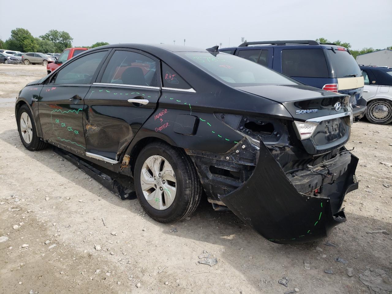 Photo 3 from auction – 2013 HYUNDAI SONATA HYB with VIN KMHEC4A42DA087093