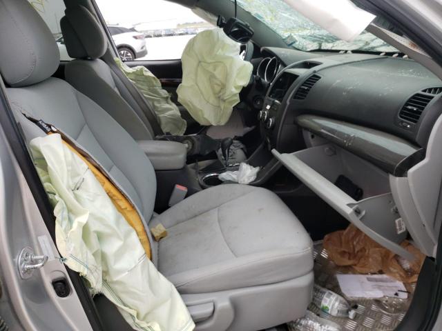 Photo 5 from auction – 2013 KIA SORENTO LX with VIN 5XYKTDA24DG423512