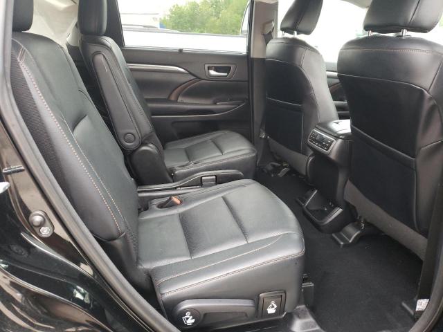 Photo 6 from auction – 2018 TOYOTA HIGHLANDER with VIN 5TDDZRFH2JS856746
