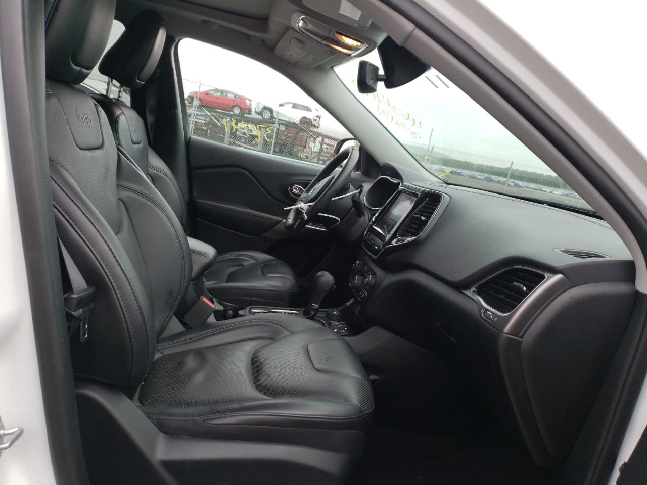 Photo 19 from auction – 2019 JEEP CHEROKEE L with VIN 1C4PJMDX3KD238186