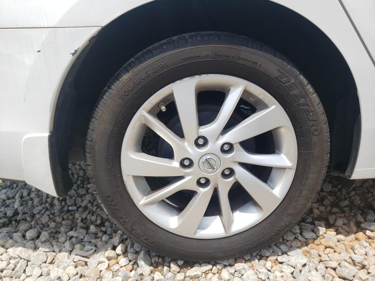 Photo 9 from auction – 2015 NISSAN SENTRA S with VIN 3N1AB7AP1FY322991