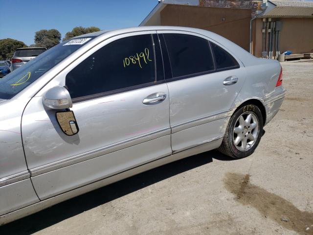 Photo 9 from auction – 2002 MERCEDES-BENZ C 320 with VIN WDBRF64J52F130415