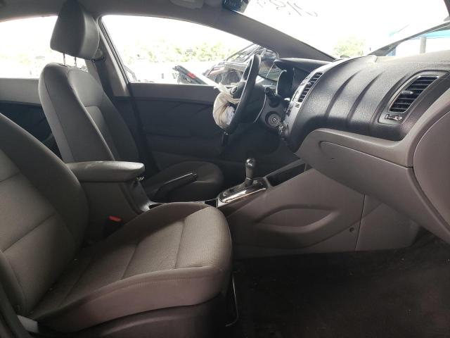 Photo 5 from auction – 2017 KIA FORTE LX with VIN 3KPFK4A78HE018918