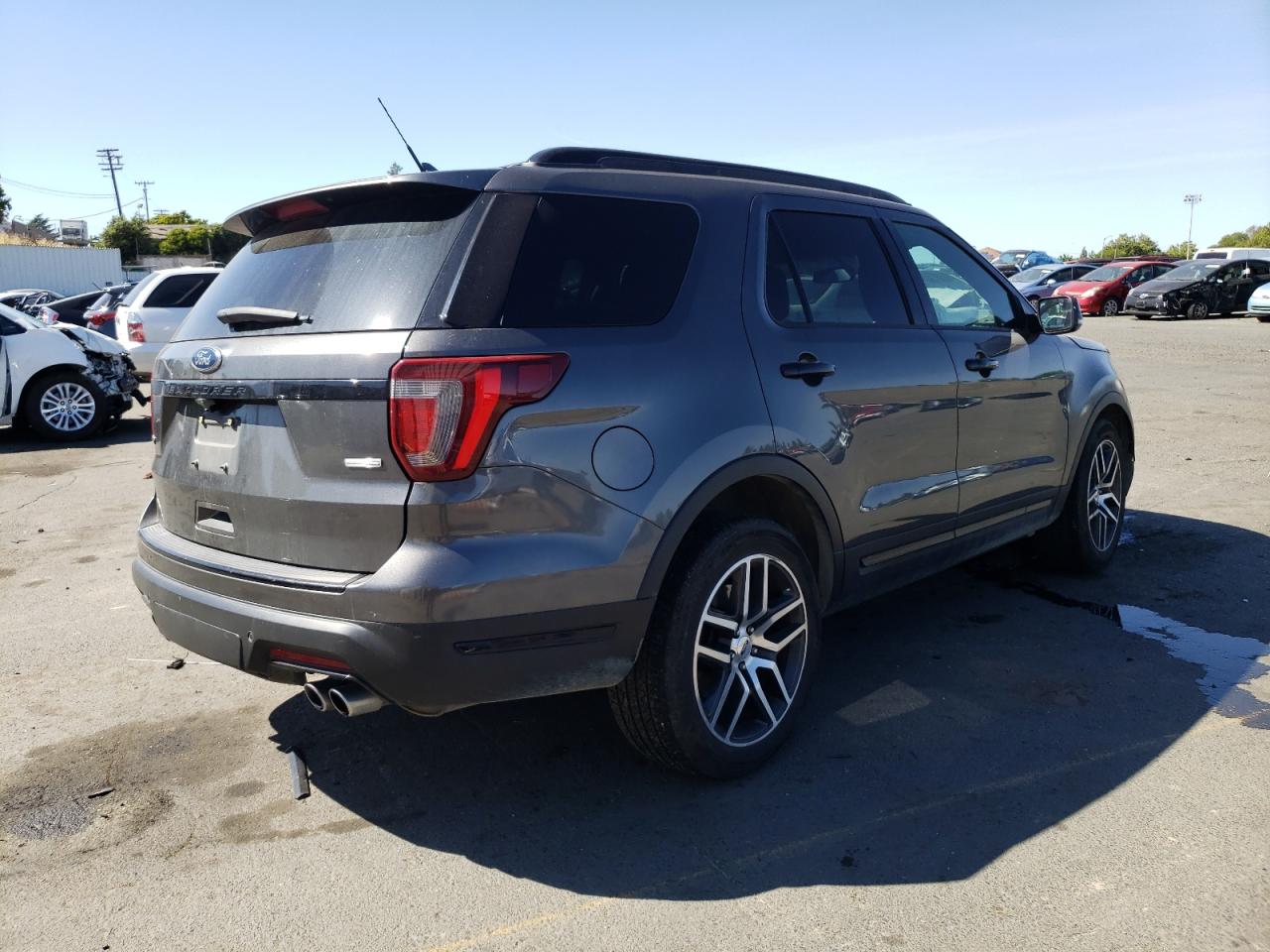 Photo 4 from auction – 2018 FORD EXPLORER S with VIN 1FM5K8GT9JGB80209