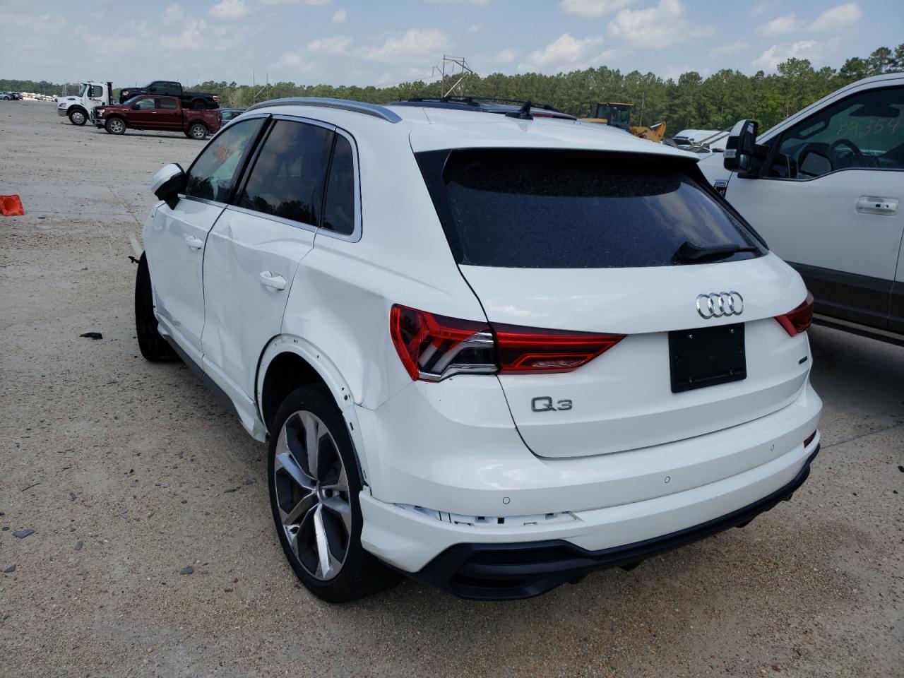 Photo 3 from auction – 2020 AUDI Q3 PREMIUM with VIN WA1EECF32L1078492