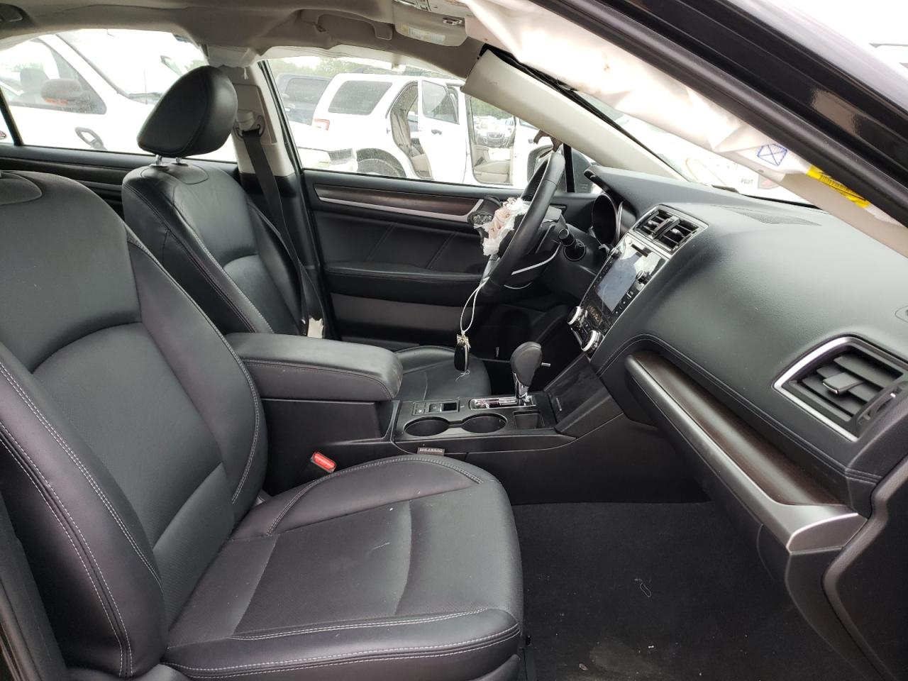 Photo 5 from auction – 2018 SUBARU LEGACY 2.5 with VIN 4S3BNAN67J3015673