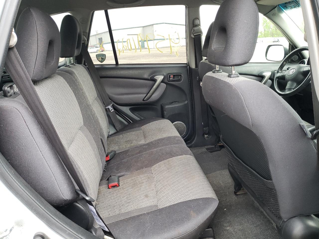 Photo 6 from auction – 2004 TOYOTA RAV4 with VIN JTEHD20V840014583