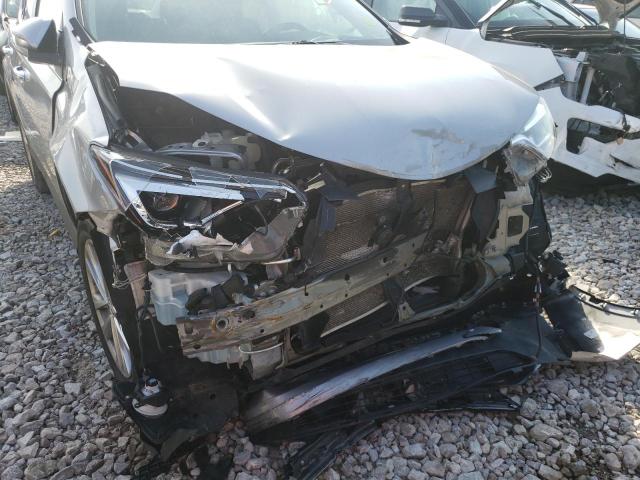Photo 9 from auction – 2017 TOYOTA RAV4 LIMIT with VIN 2T3DFREV9HW693537