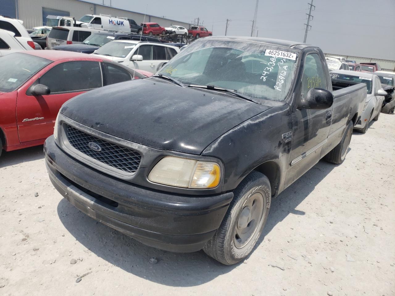 Photo 2 from auction – 1998 FORD F150 with VIN 2FTZF1765WCA54255