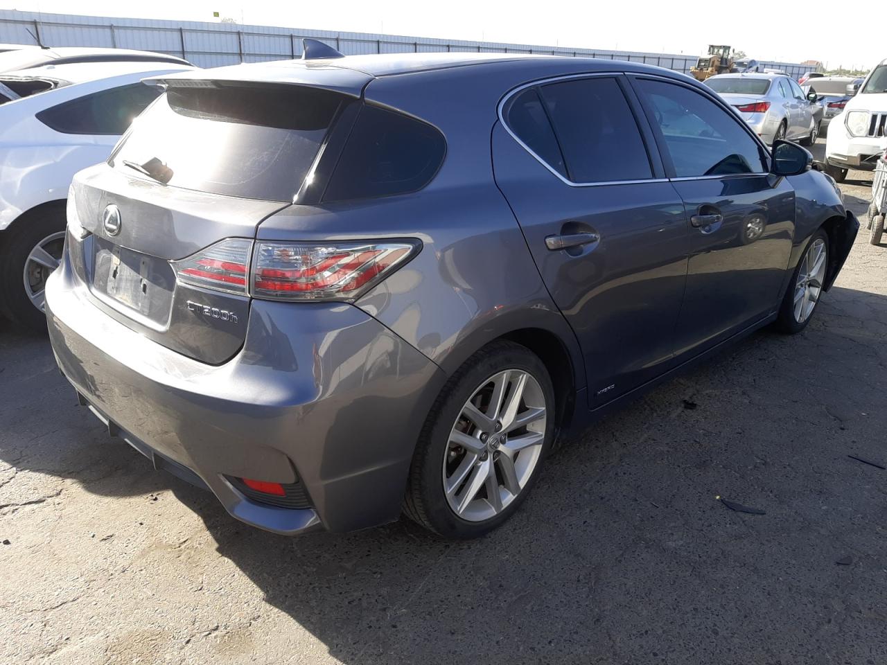 Photo 4 from auction – 2014 LEXUS CT 200 with VIN JTHKD5BHXE2176643