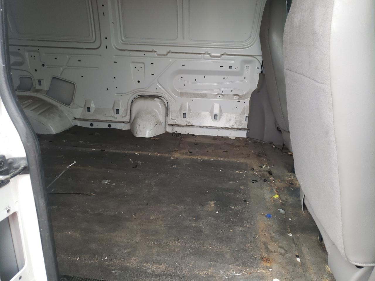 Photo 6 from auction – 1999 FORD ECONOLINE with VIN 1FTNE24L1XHC17723