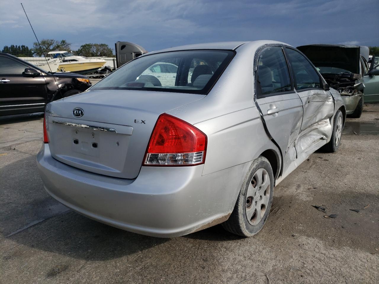 Zdjęcie 4 z aukcji – 2008 KIA SPECTRA EX z VIN KNAFE121485503274