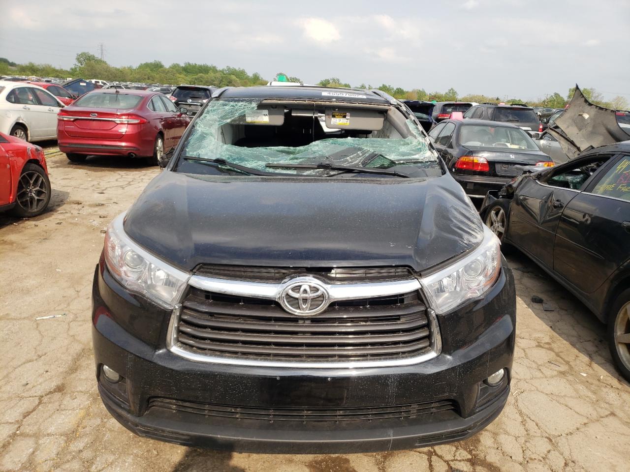 Photo 9 from auction – 2016 TOYOTA HIGHLANDER with VIN 5TDJKRFH4GS231331