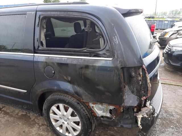Photo 9 from auction – 2014 CHRYSLER TOWN & COU with VIN 2C4RC1BGXER112509