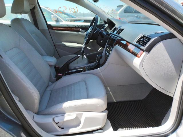 Photo 5 from auction – 2013 VOLKSWAGEN PASSAT SEL with VIN 1VWCH7A32DC086405