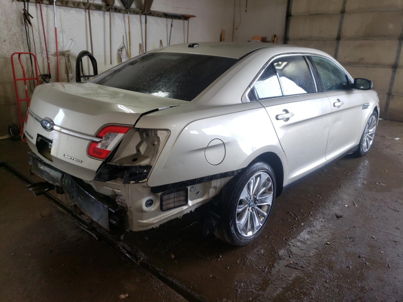 Фото 4 с аукциона – 2010 FORD TAURUS LIM с VIN 1FAHP2FW2AG119835