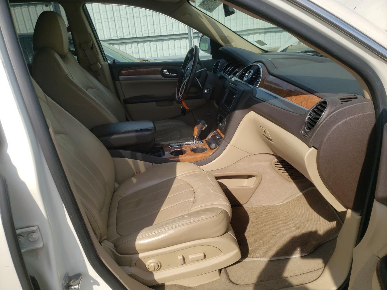 Photo 19 from auction – 2011 BUICK ENCLAVE CX with VIN 5GAKVCEDXBJ305270