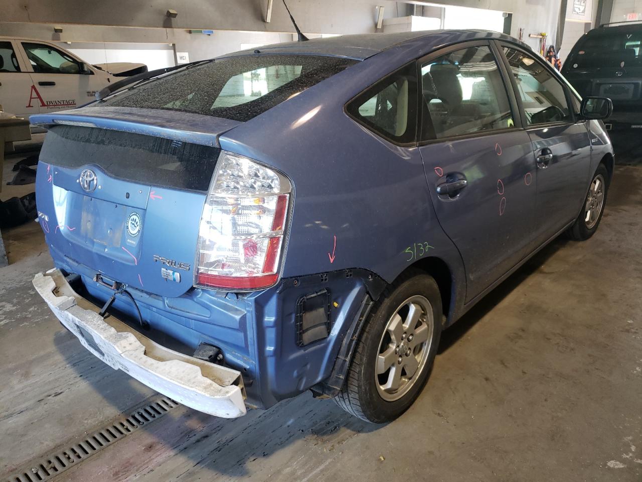 Photo 4 from auction – 2008 TOYOTA PRIUS with VIN JTDKB20U587765015
