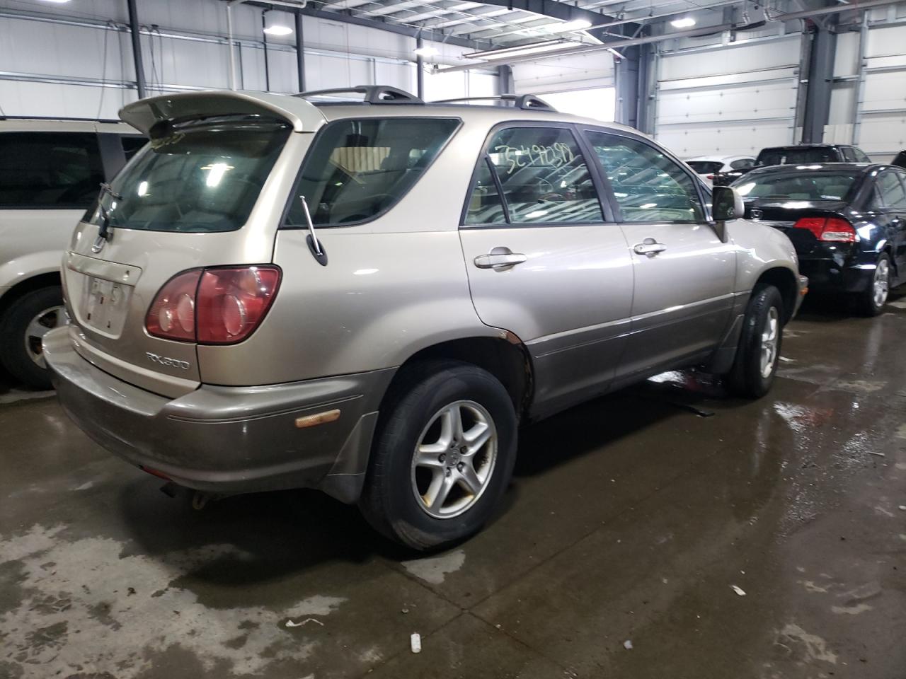 Photo 17 from auction – 2000 LEXUS RX 300 with VIN JT6HF10U0Y0144239