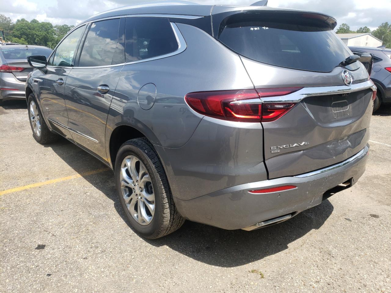 Photo 3 from auction – 2021 BUICK ENCLAVE AV with VIN 5GAEVCKW6MJ160668