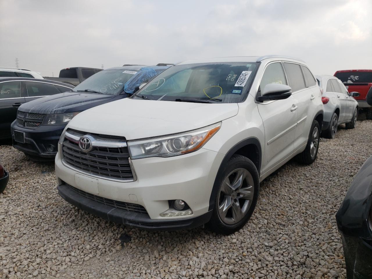Photo 2 from auction – 2015 TOYOTA HIGHLANDER with VIN 5TDYKRFH9FS067006