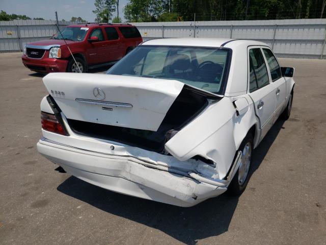 Photo 4 from auction – 1994 MERCEDES-BENZ E320 with VIN WDBEA32E7RC147648