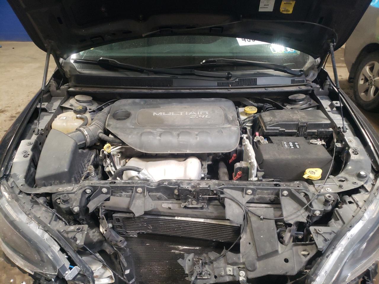 Photo 7 from auction – 2016 CHRYSLER 200 LIMITE with VIN 1C3CCCAB3GN106501