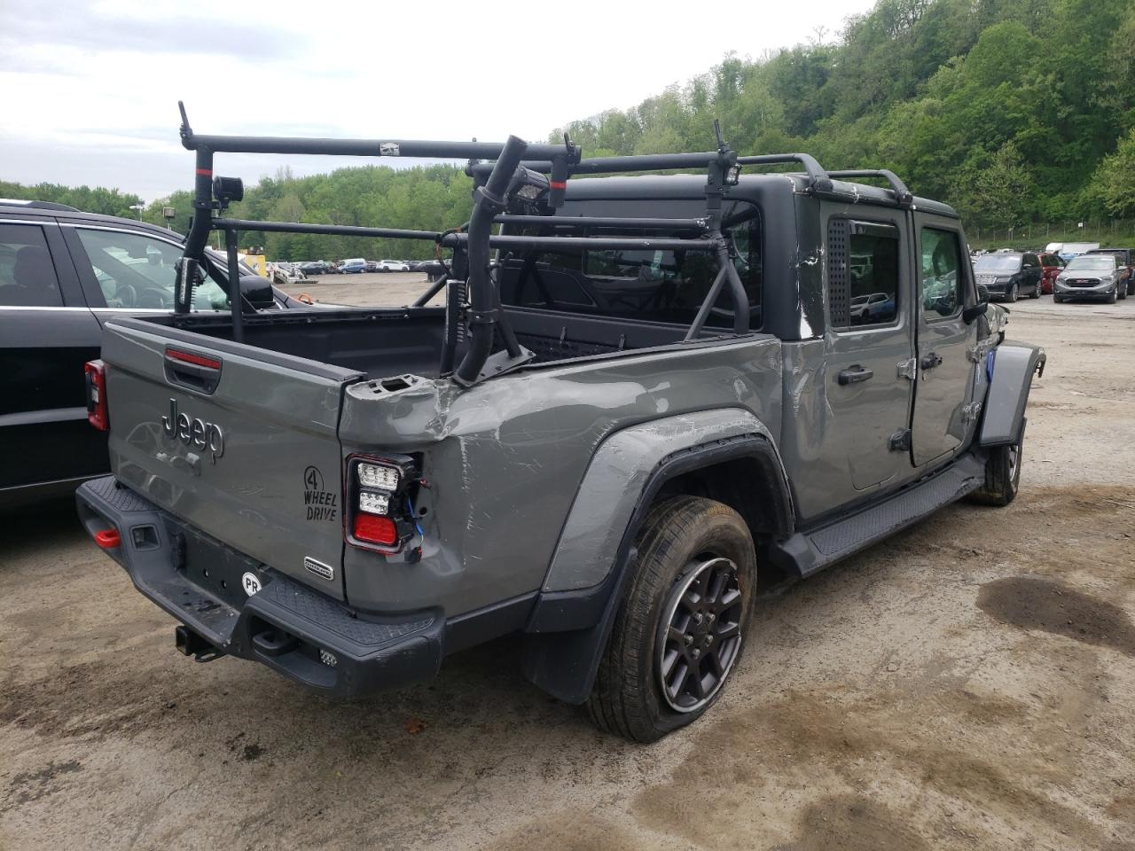 Photo 4 from auction – 2021 JEEP GLADIATOR with VIN 1C6HJTFG0ML553992