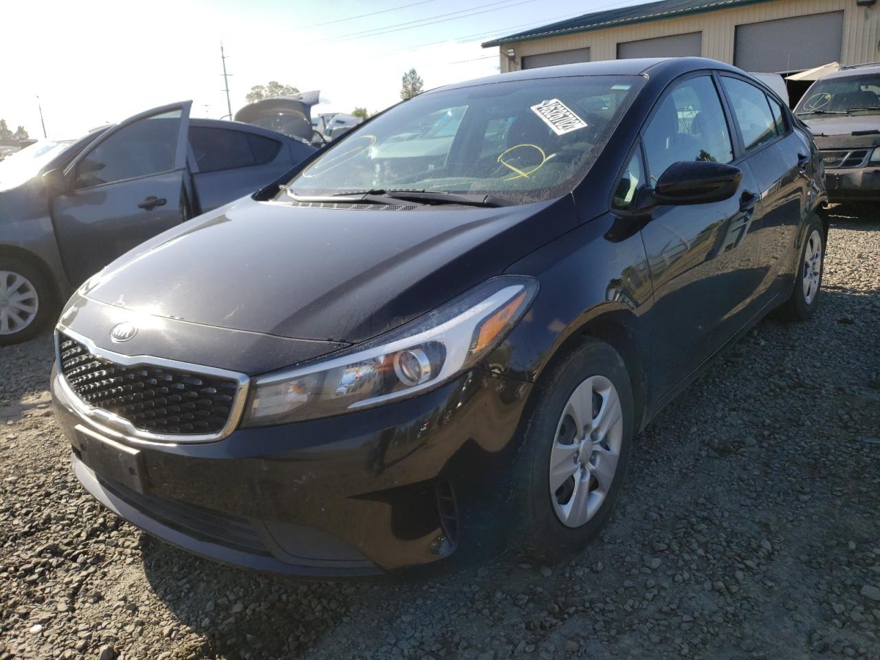 Photo 2 from auction – 2017 KIA FORTE LX with VIN 3KPFL4A78HE130566